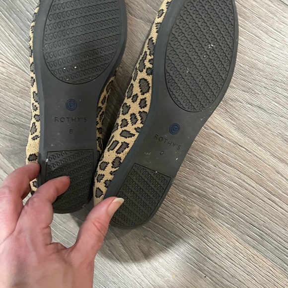 Rothy’s leopards loafers. EUC. Size 6 - Picture 2 of 4